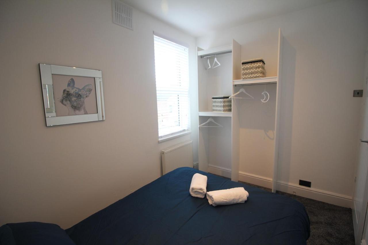 Media Manor - Fully Refurbished In 2022 - Large 6 Bedrooms, 3 Bathrooms Plus Media Games Room Blackpool Buitenkant foto